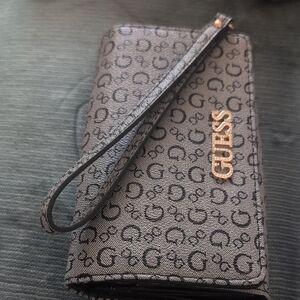 Guess Wristlet Wallet